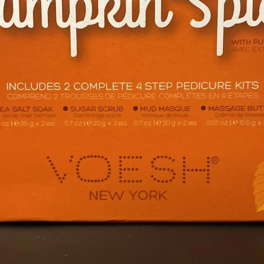 Voesh New York pumpkin spice pedi in a box